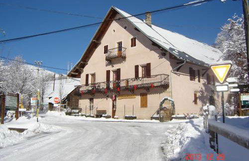 appartement edlweiss 4 pers dans gite"la maison d'augustin" classé 3 étoiles, la tour,73530 st jean d'arves - Foto 6