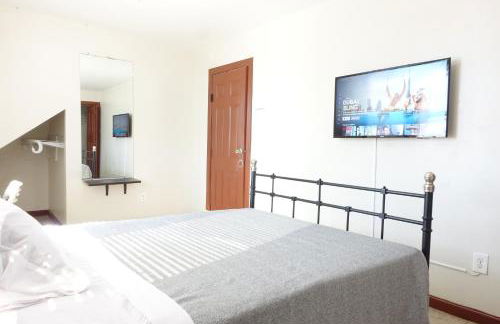 1 Bus Stop To NYC-Hot Tub-EWR Airport-Free Parking - Foto 13