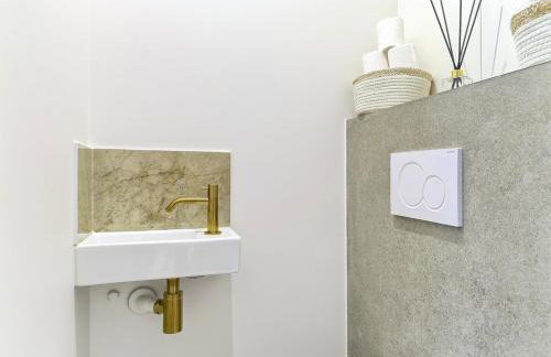 Hyper Centre - Charming duplex - Luxury - Reversible air conditioning - 10 mins from Place MASSENA - Foto 22