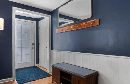 3-Bedroom House Near Notre Dame with Parking - Foto 30