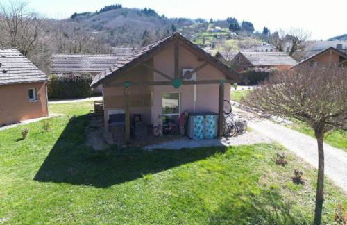 Maisonnette dans son écrin de verdure - Photo 8