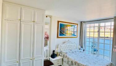 A Penthouse by Tower Bridge - Photo 2