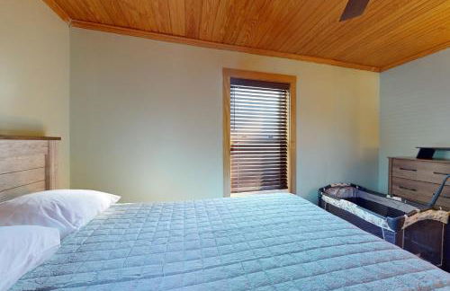 Coastal home with private hot tub and fire-pit, close to local attractions - Foto 13