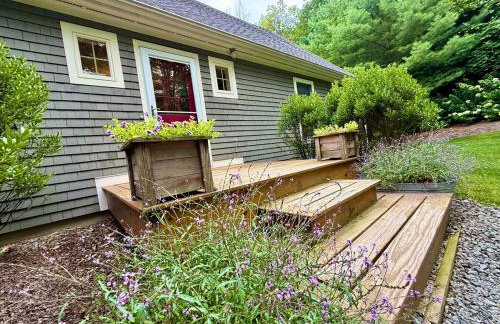 Beautiful House in the Woods, Huge Yard, Hot Tub - Foto 49