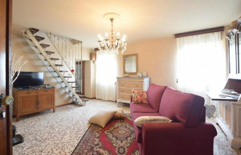 2 Bedroom Nice Home In Camaiore - Photo 9