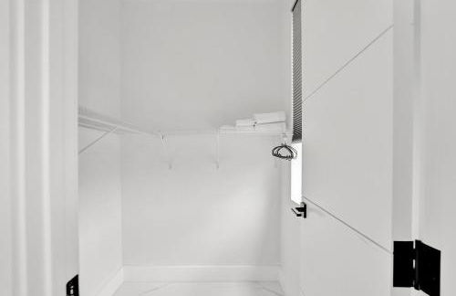 4BR w htd Pool Walk to Las Olas 5mins to Beach - Foto 63