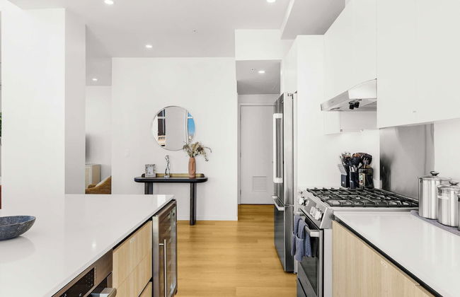 @marbella Lane - Chic 2BR Penthouse w/ Ocean Views - Foto 27