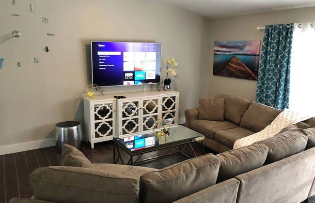 Parsley · New! Luxury, Near Disney & Universal. Sleep 9 - Photo 24