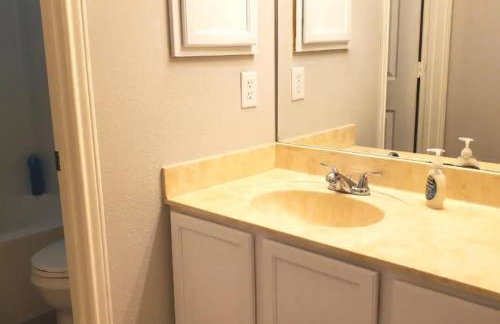 Gorgeous House & Loft Near Downtown - Foto 8