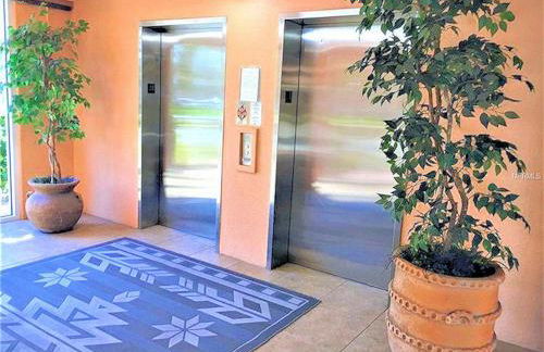 Luxury 5 Star Waterfront Condo 3 Bdr 2 Bath Pool Hot-Tub Panoramic Gulf and Intracoastal Waterway Views - Photo 3