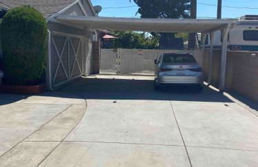 Pool Front Romantic Getaway withPrivate Entry - Foto 43