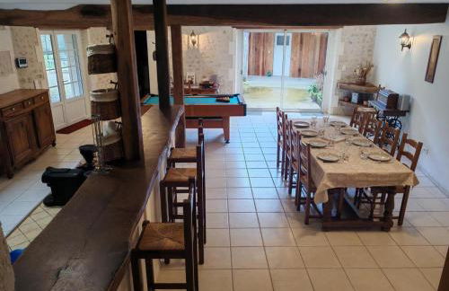 Maison avec Piscine Privative, Jardin, Billard et Proche des Plus Beaux Villages de France - FR-1-653-243 - Foto 13