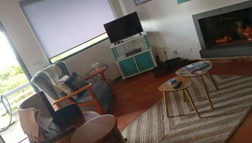 Welcome to Casa Fitz with Ocean Views and Air Conditioning - Photo 4