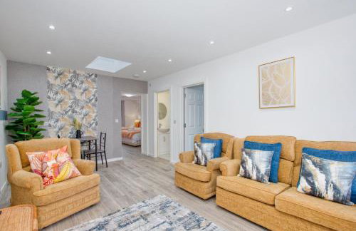 Spacious Town Centre Apartment Sleeps 3 Ideal for Hinkley Point & Long Stays Hosted By Hinkley Homes - Foto 2