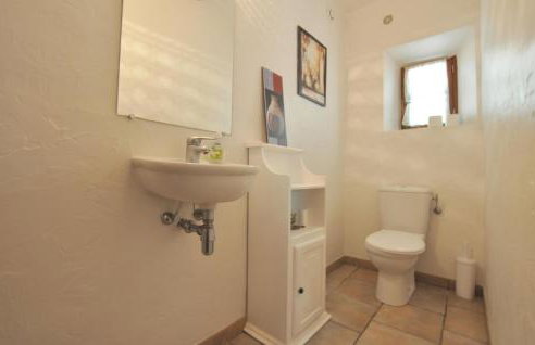 Stunning Home In Fayence With Wifi - Photo 21