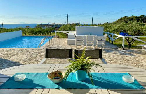 Betty's Villas - Photo 1