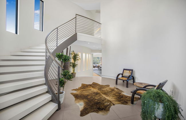 Zorada - Private Hollywood Hills Luxury With Endless Amenities and City Views - Photo 56