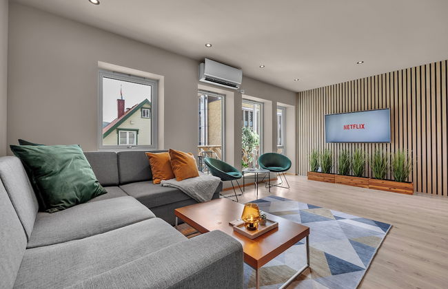 Arctic Homes - Premium Plaza - Photo 27