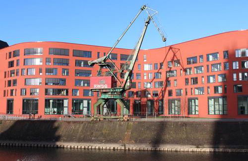 City Apartment 3 #Netflix &Wlan &Kaffee Maschine & Zentral & 500m Innenhafen & 2 min U Bahn - Foto 19