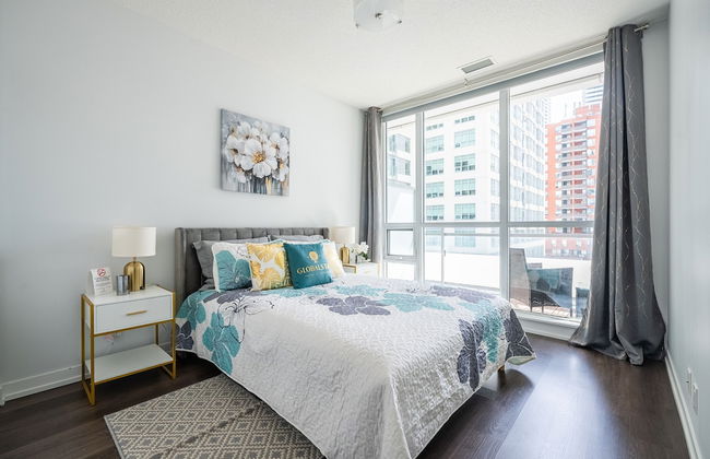 Modern Lillian Street Condos Midtown Toronto - Photo 4