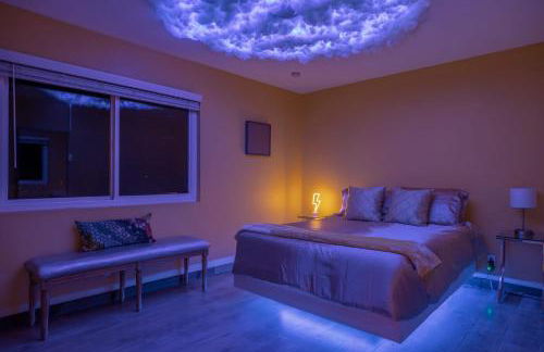 Neon Moon An Elevated Experience w Pool and Spa - Foto 8