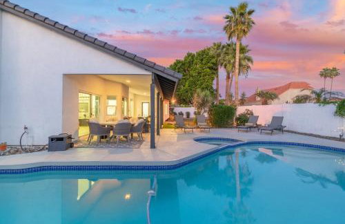 Modern Escape with Pool Ping Pong & Putting Green - Foto 44