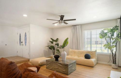 Sunlit Oasis with Heated Pool and Jacuzzi 20 minutes to Disneyland - Foto 43