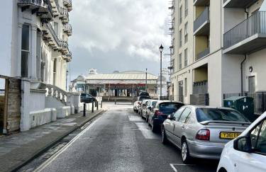 Garden Apartment by the Pier - Foto 13