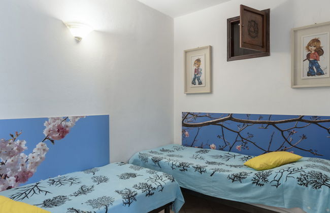 4 bedroom Apartment in Diano Castello with swimming pool and garden - Photo 15