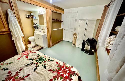 Comfortable one bedroom basement apartment in the woods - Foto 7