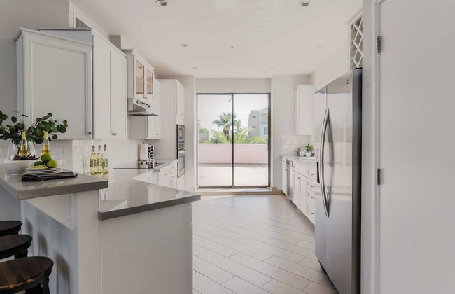 Ivory II By Avantstay Gorgeous Spacious Home w/ Views Close To Old Town - Photo 9