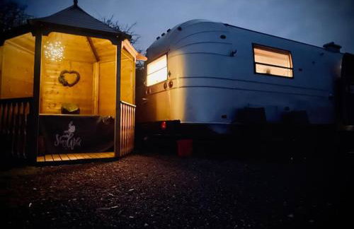 WildView Cosy Glamping with Outdoor Bath and stunning scenery - Foto 22