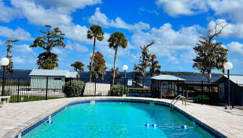 Crescent Fish Camp, RV Resort & Marina - Foto 5, sunbed