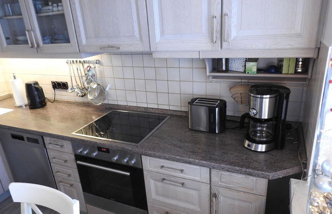 Family-friendly Escape - Photo 15