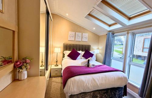 Hot Tub Lodge, Panoramic Views & Free Golf, Dog Friendly - Foto 5