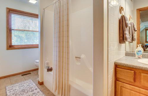 TroutFest Riverfront Norfork Home, Great Fishing - Foto 19