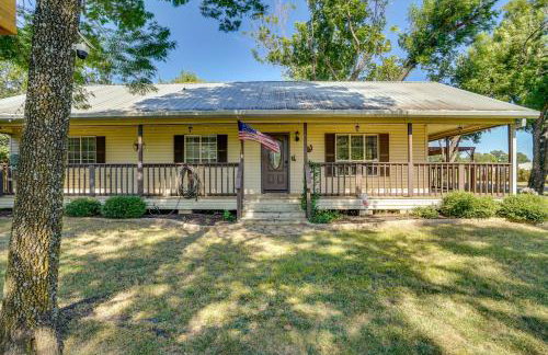 Peace, Space and Starry Nights Ranch Home in Azle - Photo 4
