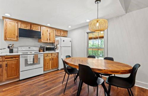 Hot Tub - Furnace Mountain Retreat - #RRG - Foto 7