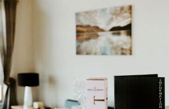 FAIRVIEW FARM Holiday Accommodation 14 Luxury Lodges, Cabins, Dog Friendly, Suitable for Couples, Families and Groups, Wedding Guests , Corporate events, Sleeps 2-65 guests in Ravenshead, Nottingham near Sherwood Forest, set in 88 acres - Photo 58