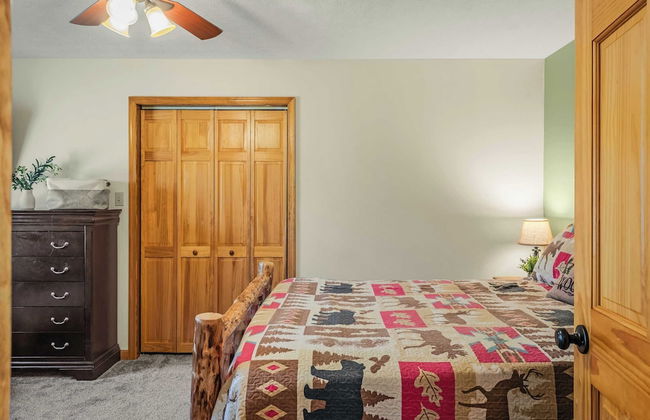 Hickory Haven by Avantstay Hot Tub, Game Room, Theater, Deck - Foto 25