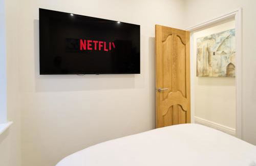 Lethbridge Villa 49 3-bedroom Apartment with private HOT TUB,Fibre WiFi, free parking, sleeps 6 - Foto 46