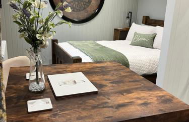 Ye Old Lambing Lodge - Spring Paddock - Photo 8