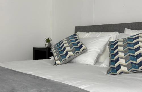 Cozy City Centre Apartment with Free Gym and Free Coffee - Photo 51