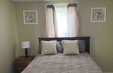 Theos Cottage Niagara - Photo 30