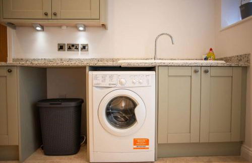 Country Crabtree Bungalow with large wild garden - Photo 75