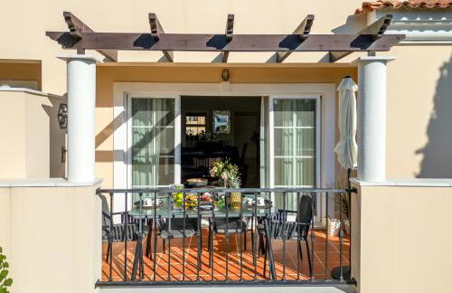 5 star Luxury Palmview apartment with large terrace and communal pool - Foto 9