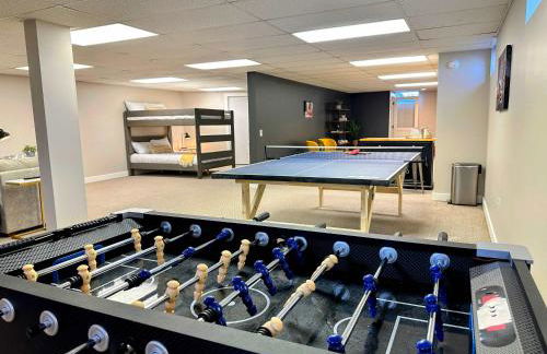 High-End Finger Lakes Escape - Expansive Game Room, Cozy Firepit, & Scenic Views - Foto 3