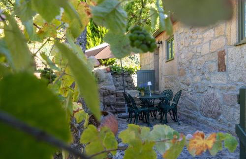 Castelo Gerês - Exquisite Eco-Cottage - jacuzzi - Foto 3