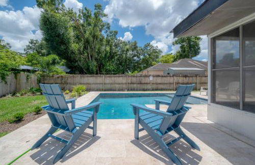 Contemporary Oaks | Heated Pool + Screened Lanai - Foto 45