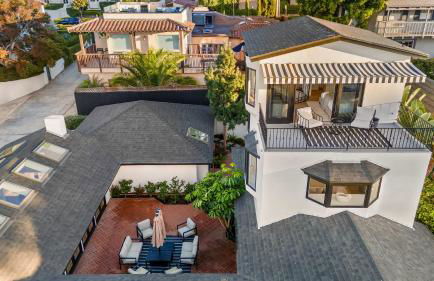 Pacific Perfection - Ocean Views Jacuzzi Walk to Beach and Dining - Photo 11